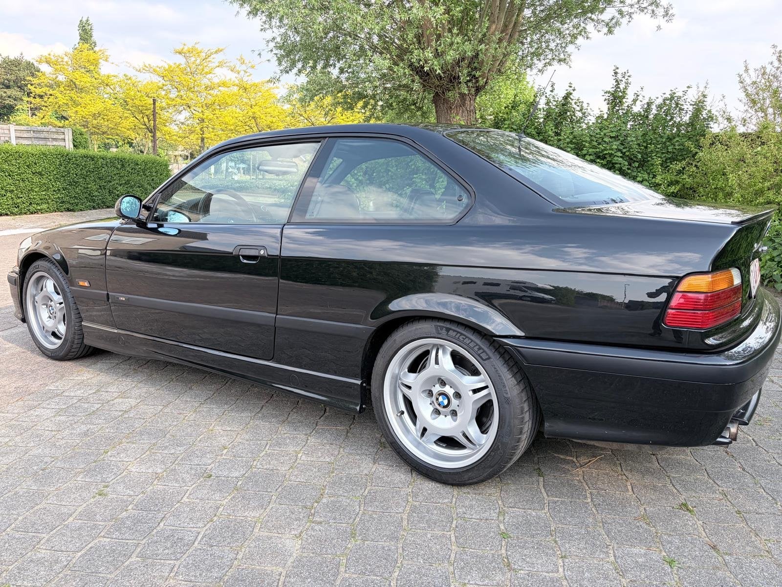 BMW M3 3,2 Evo - Handgeschakeld - OLDTIMER !, Autos, Oldtimers & Ancêtres, Cuir, Achat, Entreprise, Boîte manuelle