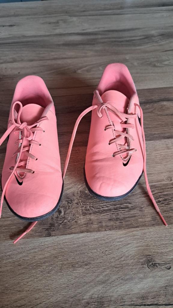 Basket foot p35, Sport en Fitness, Voetbal, Ophalen of Verzenden, Gebruikt, Schoenen