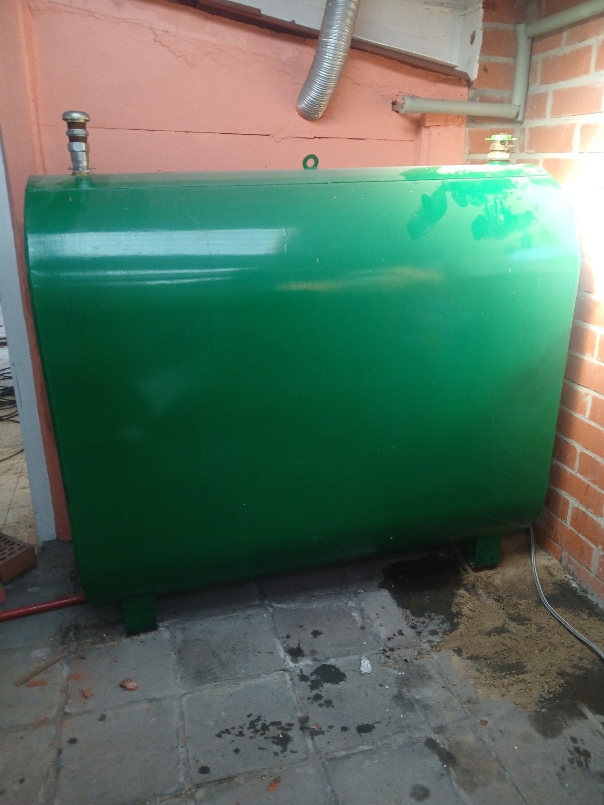 gratis stookolietank, Doe-het-zelf en Bouw, Ophalen, Zo goed als nieuw