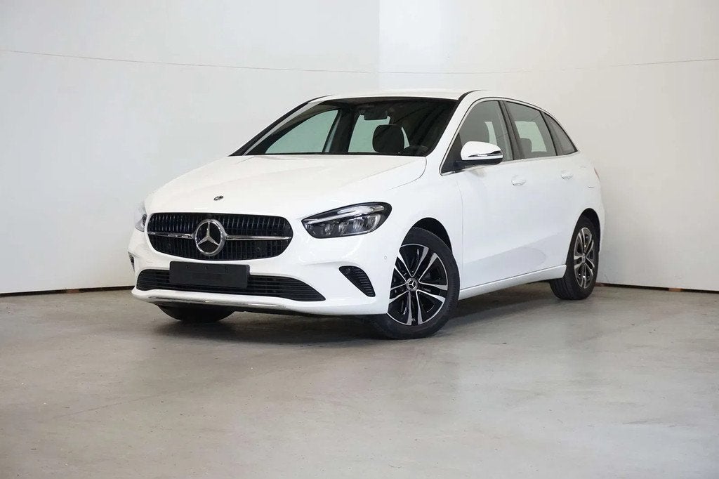 Mercedes-Benz B-CLASS 250 plug-in hybride (bj 2024), Auto's, Automaat, Gebruikt, 4 cilinders, Parkeersensor