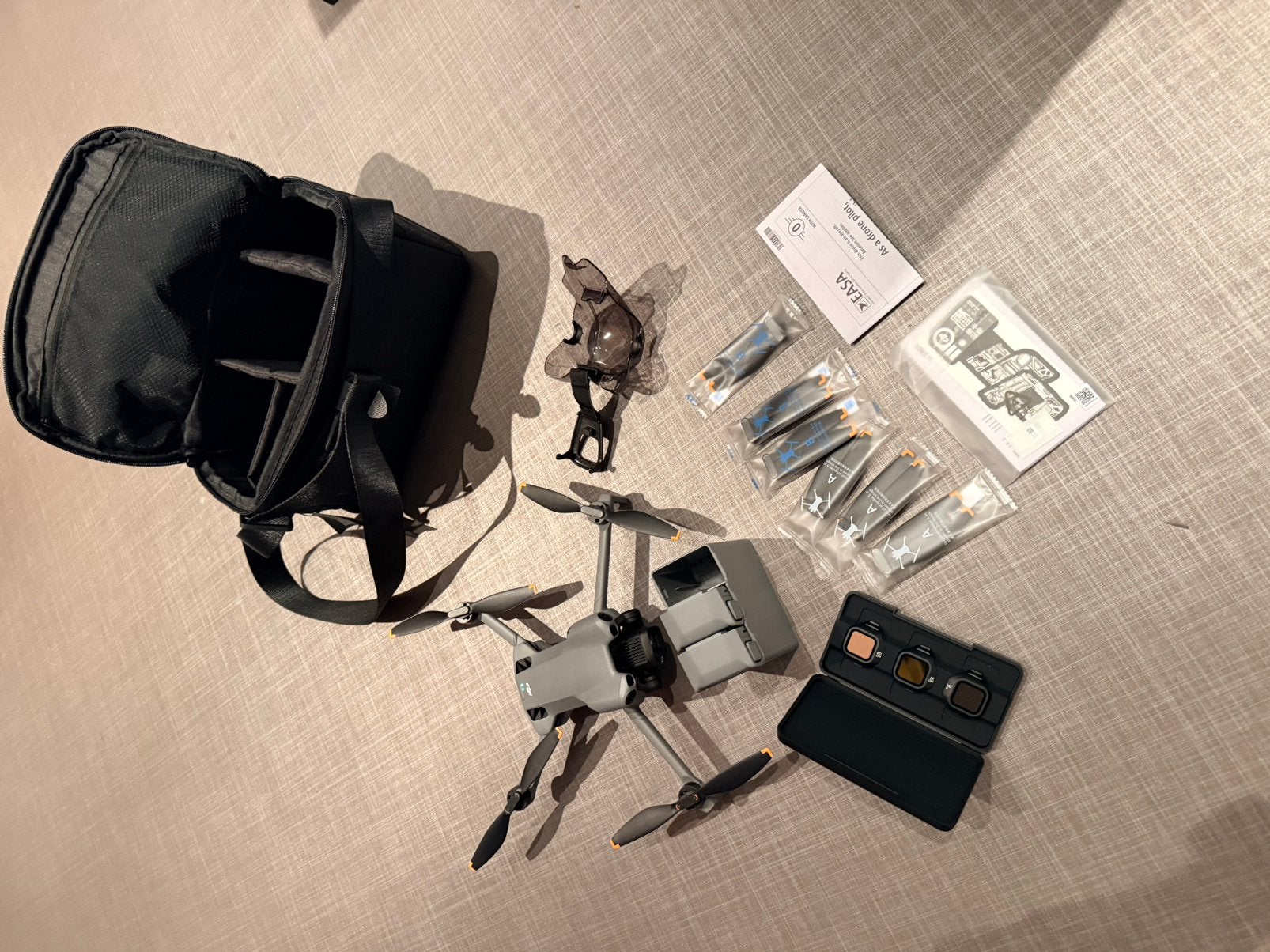DJI Mini 5 Pro Fly More Combo + DJI Care (Zo goed als nieuw), Audio, Tv en Foto, Drones, Ophalen of Verzenden, Zo goed als nieuw