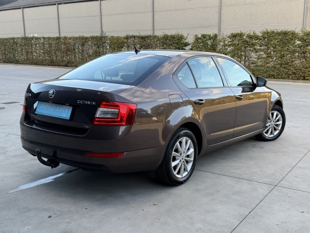 Skoda Octavia TSI 2014 Zetelverwarming Parkeersensoren Navi, Auto's, Euro 5, Zwart, Overige kleuren, https://public.car-pass.be/vhr/d87322ec-0821-40f5-bc82-bbe0190cd4bf