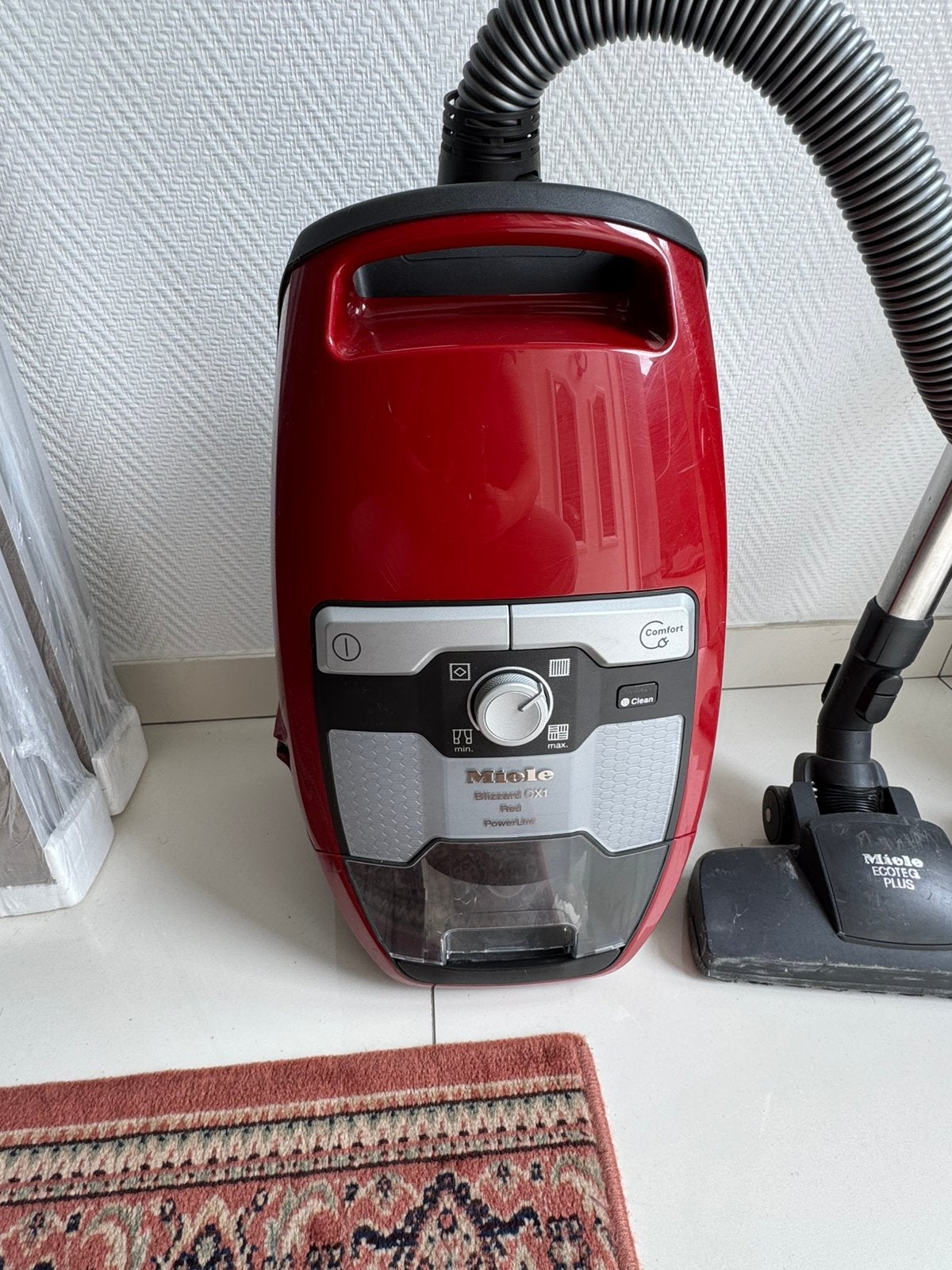 Miele stofzuiger, Ophalen, Zo goed als nieuw, Reservoir, Miele