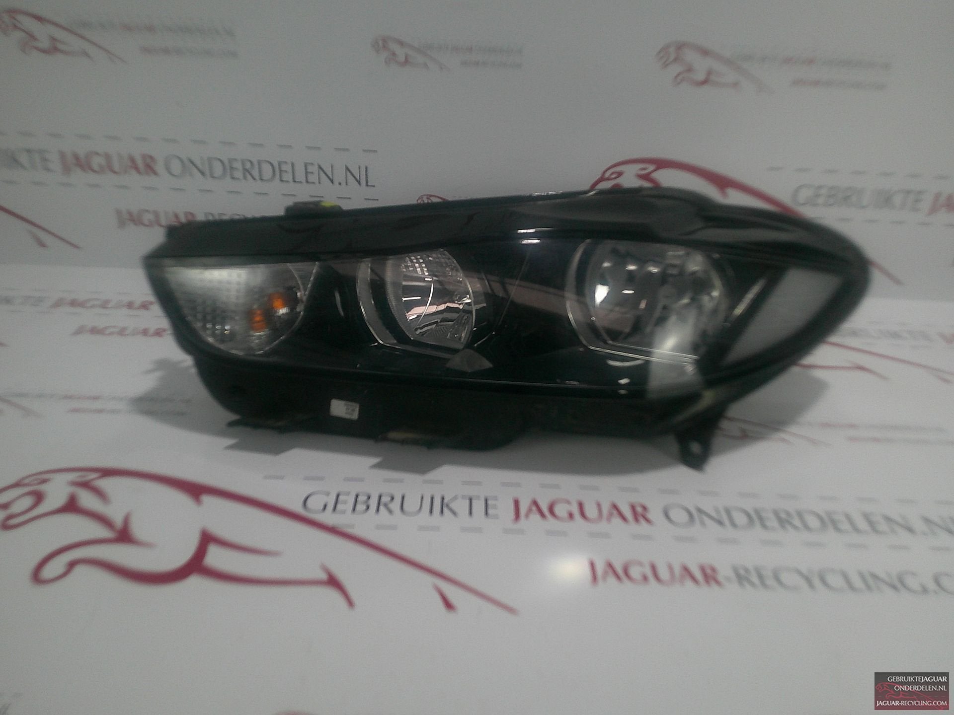Koplamp links Jaguar XE Halogeen 2015-2019 T4N13852, Gebruikt, -, Links, Ophalen of Verzenden