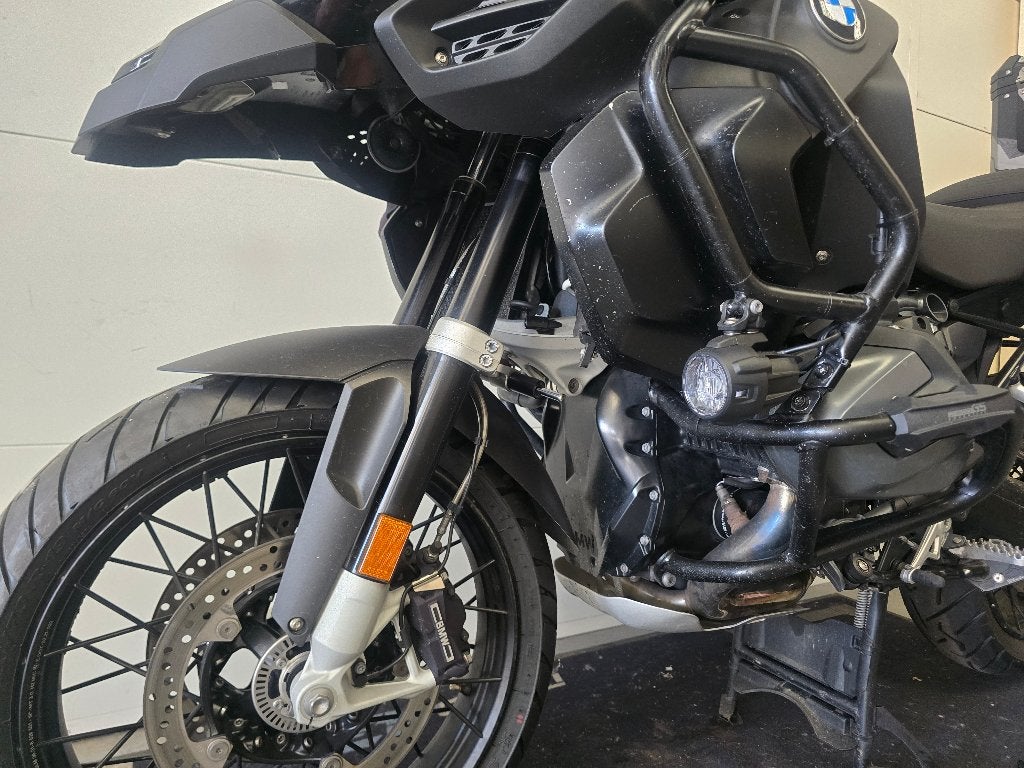 BMW R1250GSA**Triple Black**2021**@MOTO43 Bavikhove, 2 cilinders, Occasion, 1254 cc, Bedrijf