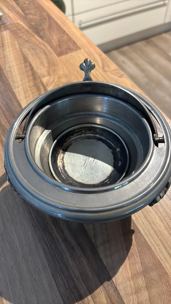 Boterschaal op driepoot, Ophalen of Verzenden, Gebruikt
