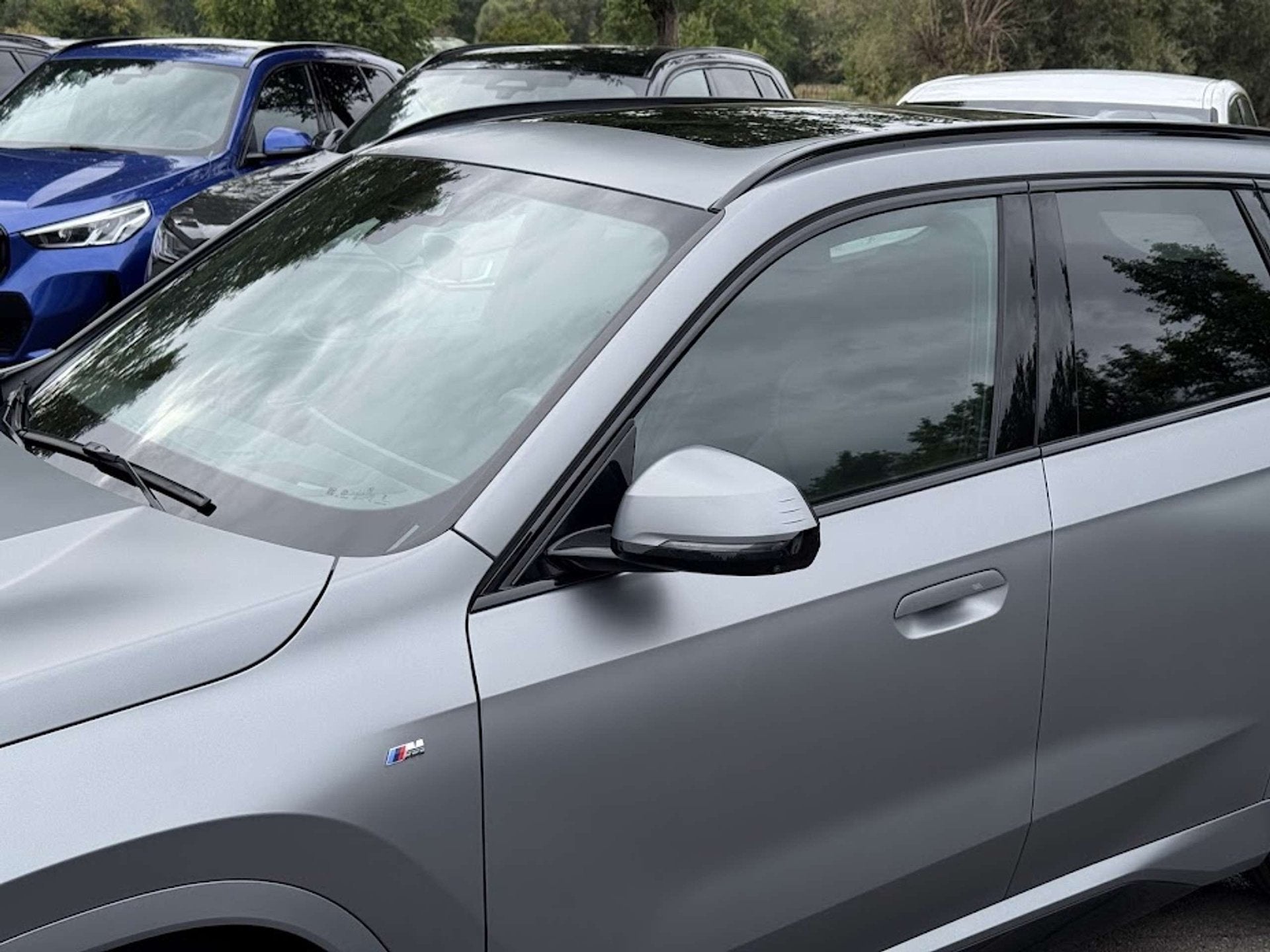 BMW iX1 xDrive30 M Sport / PANO / 360 / TRKHK / LEDER / HUD, Autos, Argent ou Gris, Achat, Entreprise, 5 portes
