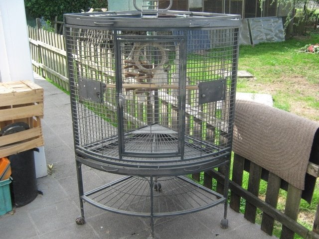 a vendre belle cage a perroquet, Enlèvement, Utilisé, Métal, Cage à oiseaux