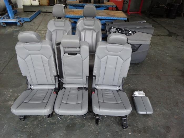 Kit revêtement (complet) d'un Audi Q7, -, 3 mois de garantie, Audi, Utilisé