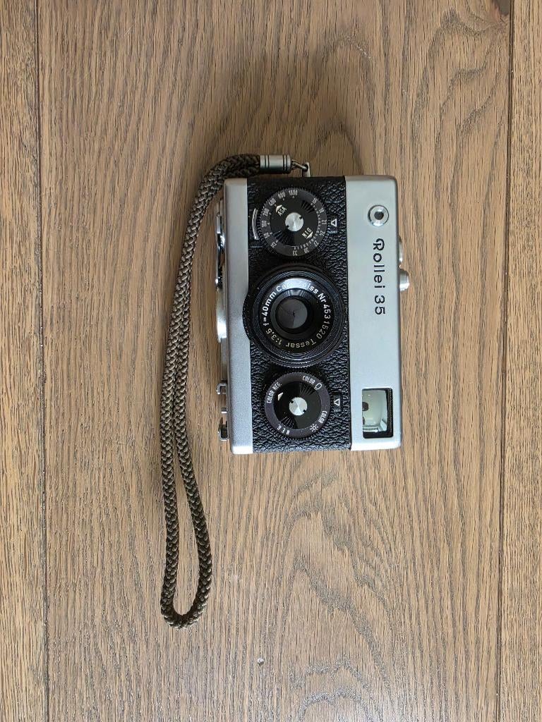 Rollei 35 met Carl Zeiss Tessar 40mm f/3.5, Enlèvement ou Envoi, Utilisé, Compact, Autres Marques