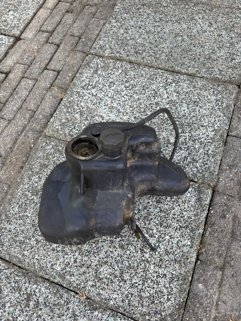Piaggio skr benzinetank, Fietsen en Brommers, Verzenden, Gebruikt, Piaggio