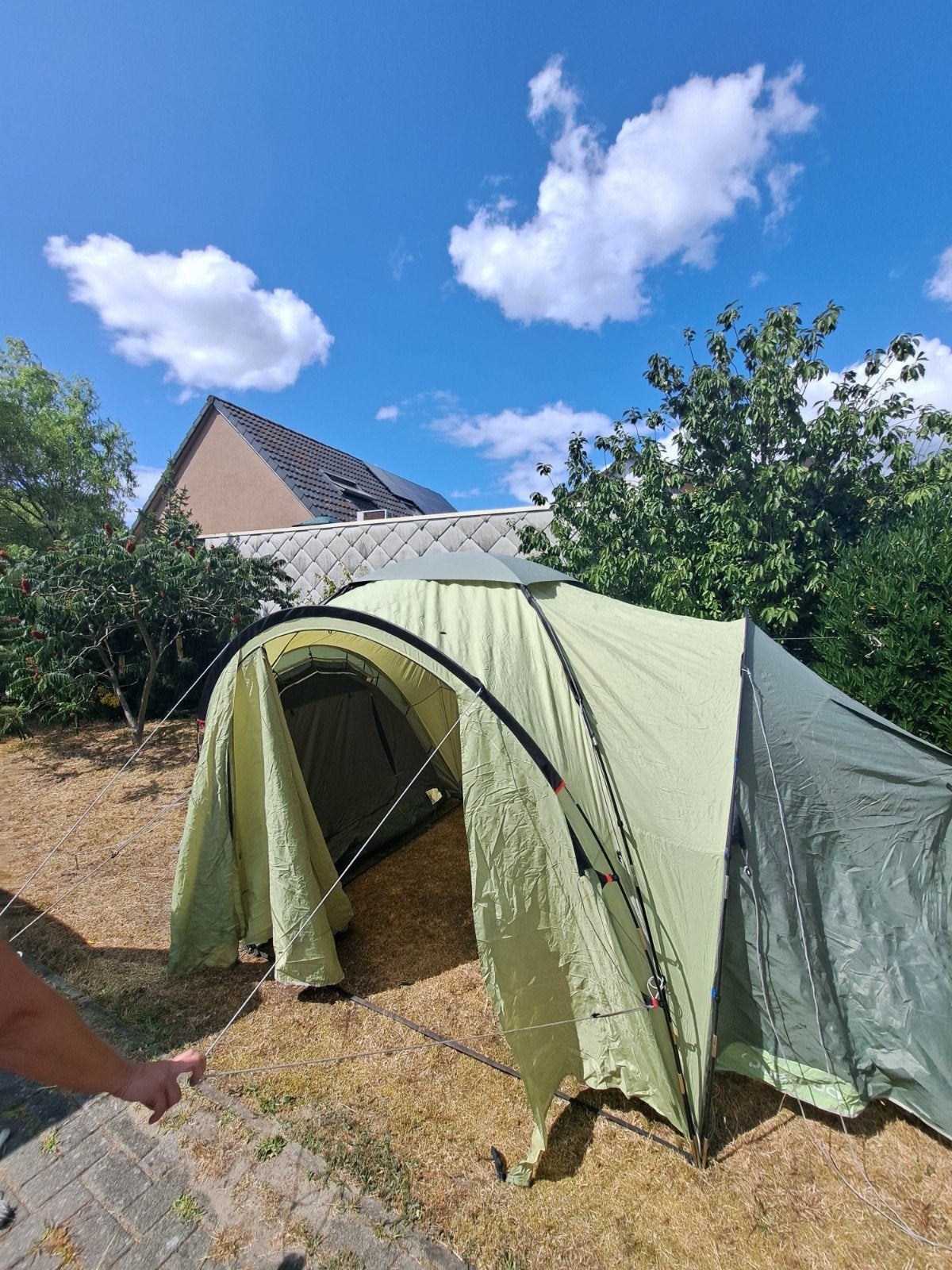 Tent met 3slaap compartimenten, Ophalen