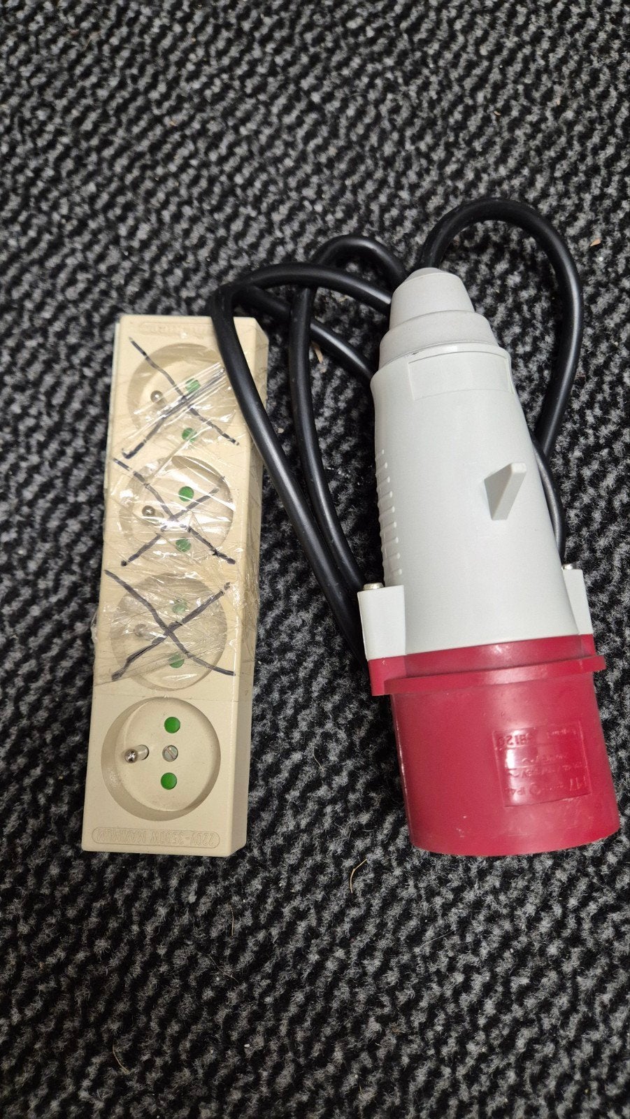 Câble triphasé vers 220volt adaptateur 32A, Enlèvement ou Envoi