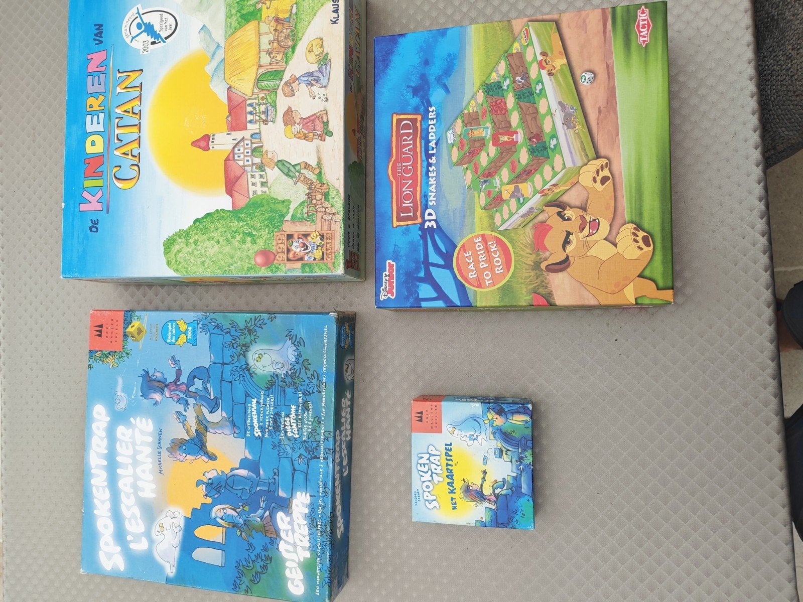 Spokentrap, kinderen van Catan, leeuwenwacht ladderspel, Ophalen