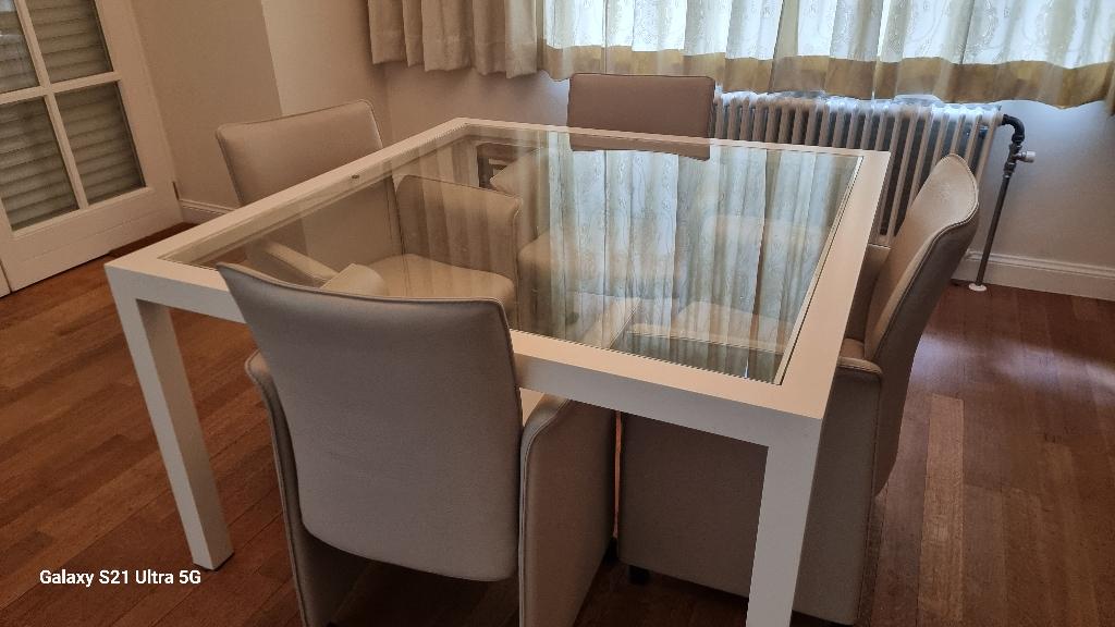 table carrée en verre blanc, Maison & Meubles, 100 à 150 cm, Quatre personnes, Carré, 100 à 150 cm