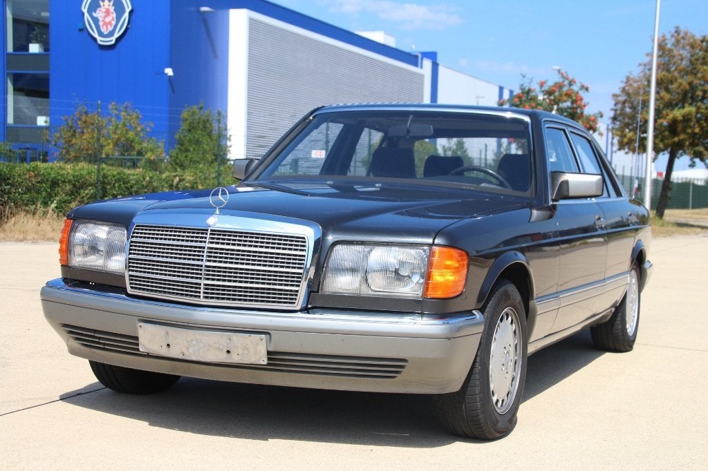 mercedes 260 SE, Auto's, Automaat, Achterwielaandrijving, Zwart, Zwart