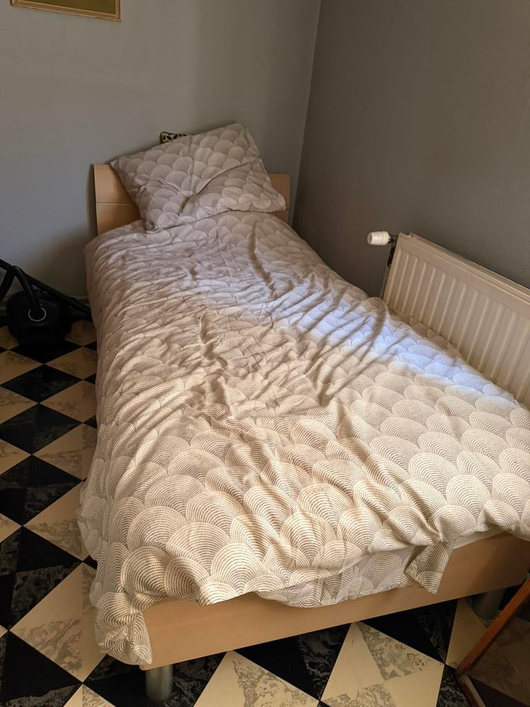 Eenpersoonsbed met matras, Enlèvement, Comme neuf