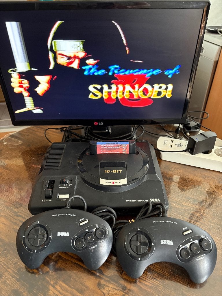 sega megadrive + 6 jeux, Enlèvement ou Envoi, Comme neuf, Mega Drive, Un ordinateur
