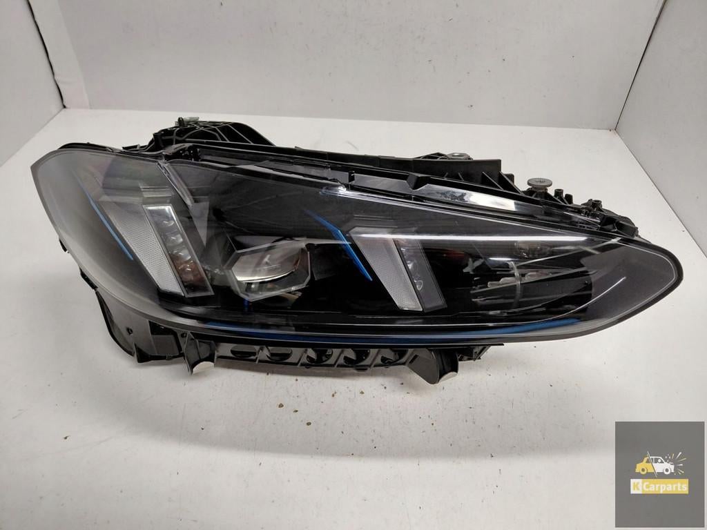 5A3B314, BMW G22 G23 G26 G80 G82 Lampe LED bleue droite pour, Petuelring 130
80788  Munich, DE, Info@bmw.de, Utilisé, BMW