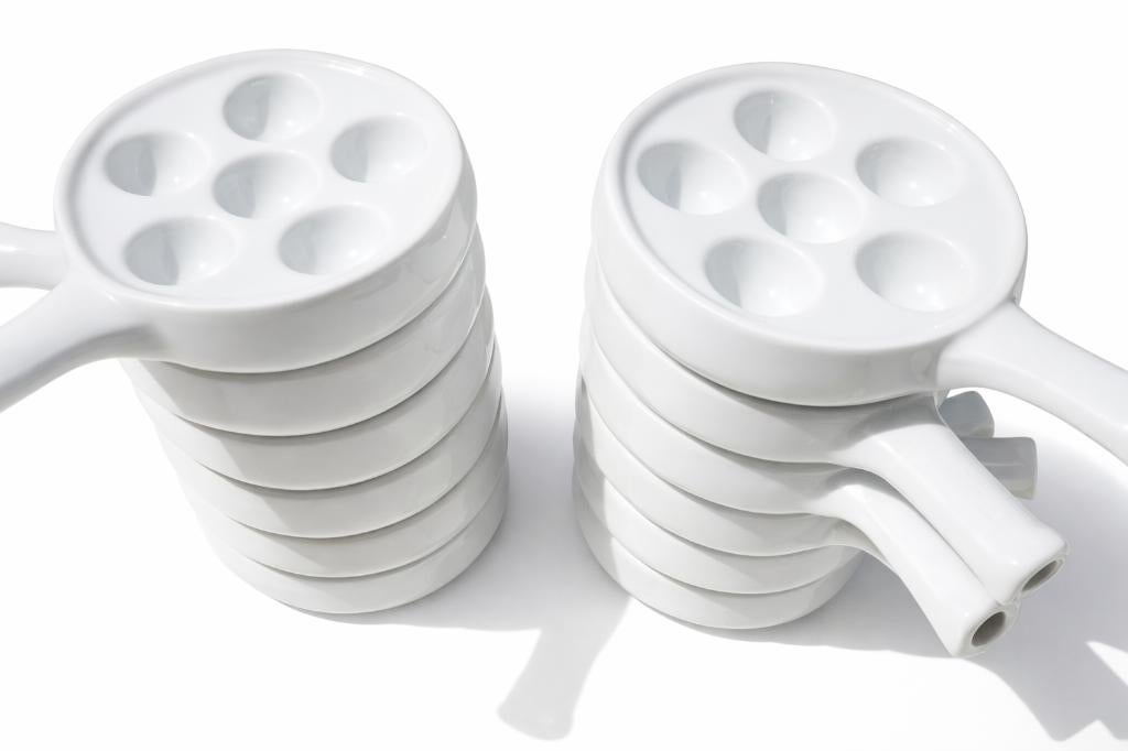 Lot de 12 assiettes à escargots en céramique blanche, Maison & Meubles, Enlèvement, Utilisé, Céramique