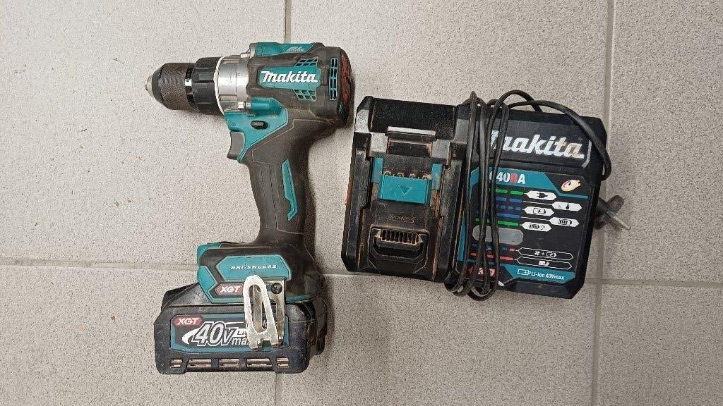 Makita XGT 40V DF001G schroefboormachine, Doe-het-zelf en Bouw, Gereedschap | Boormachines, Zo goed als nieuw, Ophalen