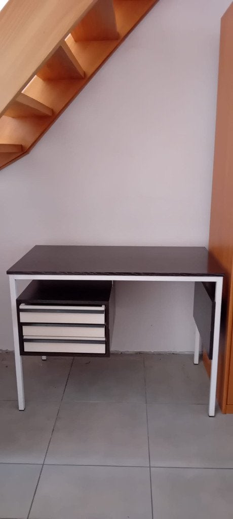 bureau, Ophalen, Gebruikt, Met lades, Spaanplaat of MDF