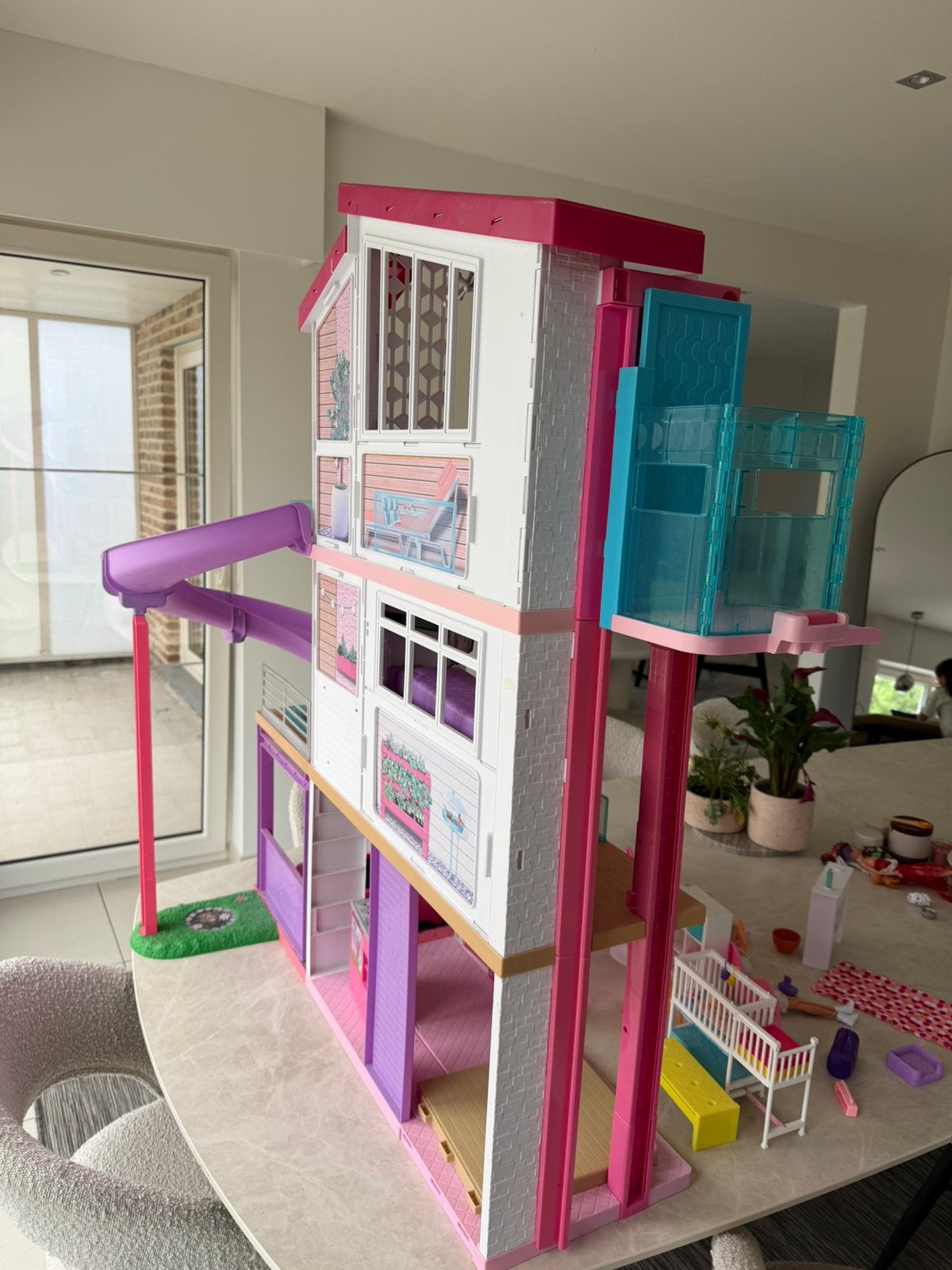 Maison Barbie, Enlèvement, Comme neuf