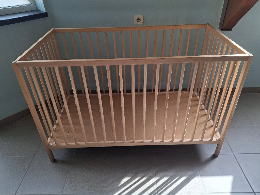 Kinderbedje , bedje met matras, Ophalen, Verstelbaar, Beige, 190 cm of minder