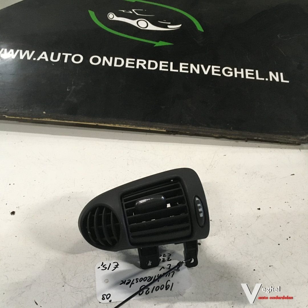 Mercedes C203 220 cdi 2003  Luchtrooster Linksvoor, Gebruikt, -, -, Ophalen of Verzenden