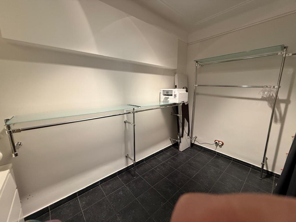 Portants etageres, Maison & Meubles, Enlèvement, Utilisé, Métal, Avec tablette(s)