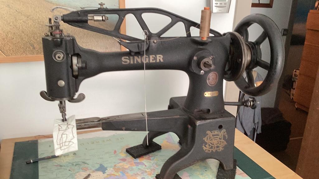 Schoenmakers naaimachine, Enlèvement