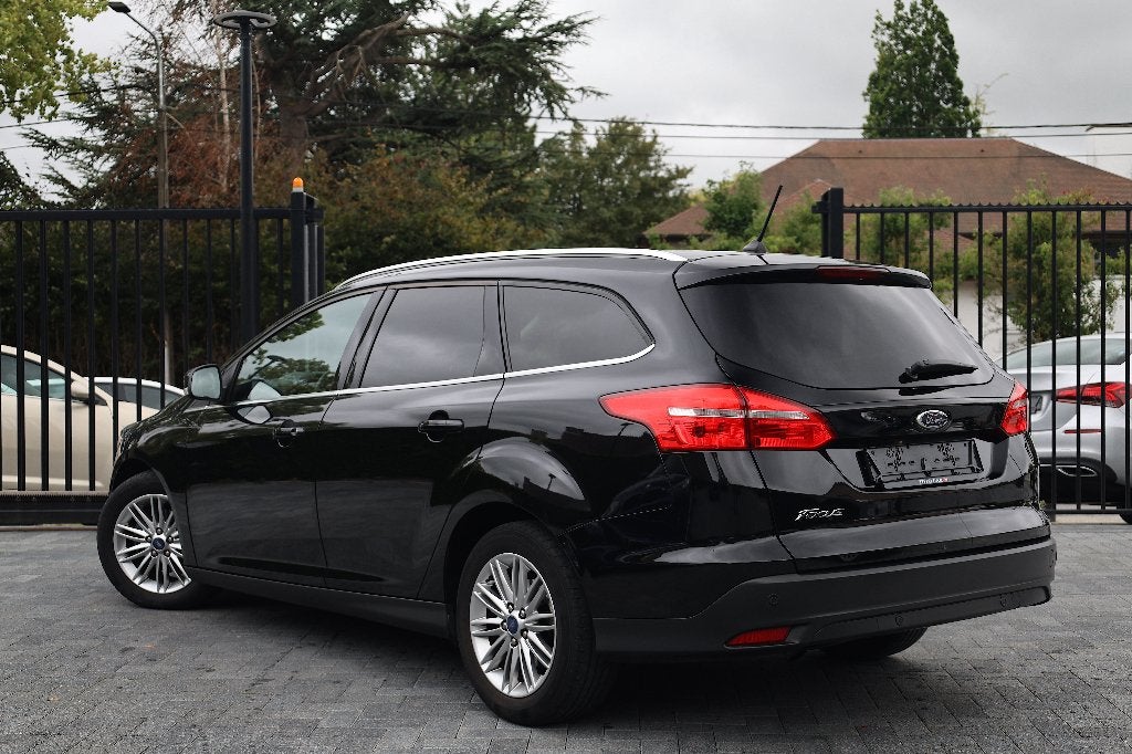 Ford Focus 1.5 TDCi Break |Euro 6b|1ste Eig | Navi| Parksens, Auto's, Focus, Stof, Zwart, Bedrijf