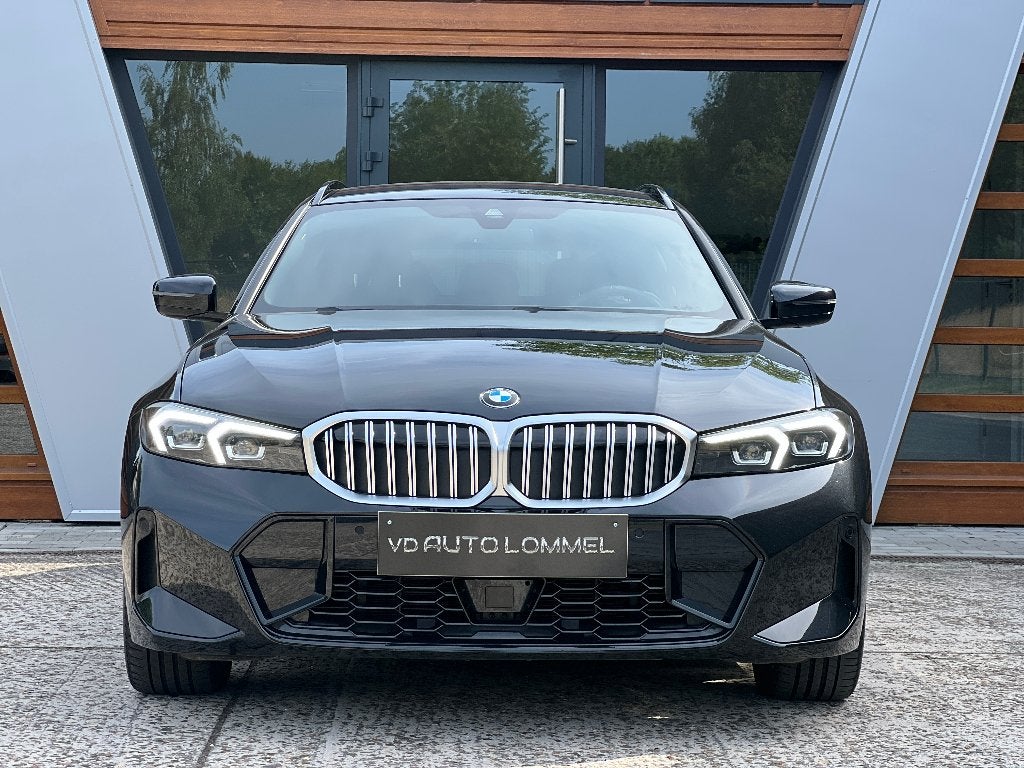 BMW 330i x-Drive - M-SPORT/ ADAPTIVE/ LED/ CARPLAY/ 15000KM, Phares entièrement LED, Achat, Entreprise, Noir