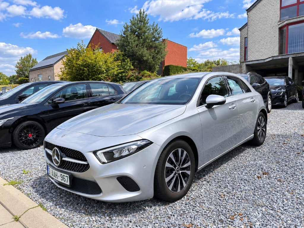 Mercedes A180d Automatique Camera GPS Carnet Moteur Mercedes, Autos, Achat, Euro 6, Entreprise, Entretenue par le concessionnaire