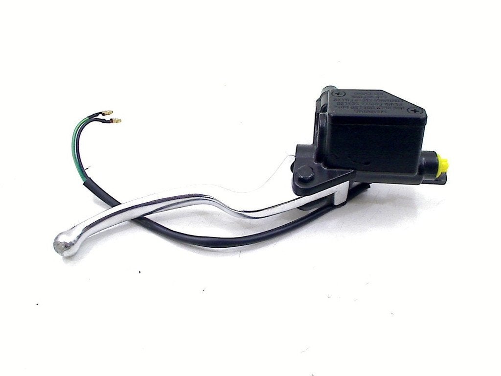 FREIN MAITRE CYLINDRE AVANT Sym (45500-AAA-000), P.J. Troelstraweg 8 8
3144 CX  MAASSLUIS, NL, Info@cama-motorparts.nl, Utilisé