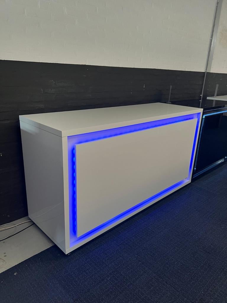 MOOIE TOONBANK BALIE, Ophalen