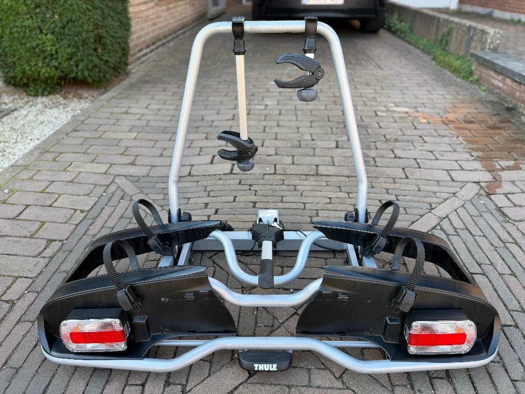 Fietsendrager Thule voor 2 elektrische fietsen, Ophalen, Zo goed als nieuw, Brede banden, 2 fietsen