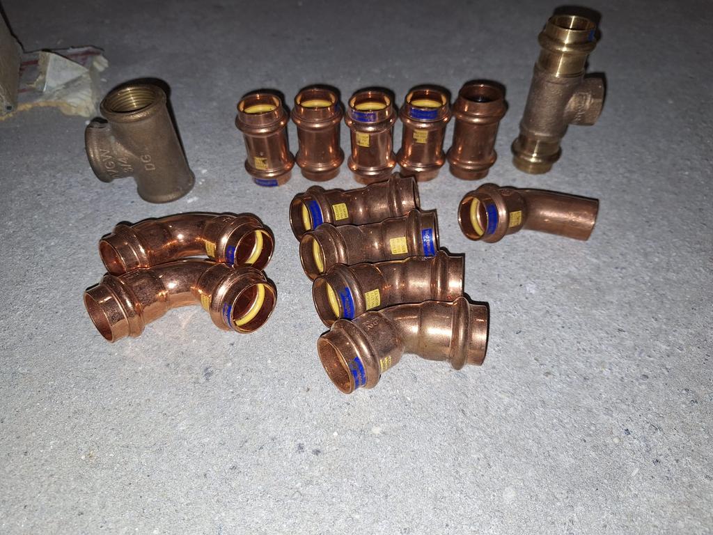 Viega koperen buizen en persbochten en moffen diameter 22mm, Doe-het-zelf en Bouw, Sanitair, Ophalen, Nieuw