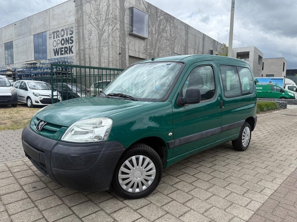 Peugeot Partner 1.4 Benzine | Lichte Vracht | 1 JAAR GARANTI, Auto's, 4 deurs, Stof, 4 cilinders, Bedrijf