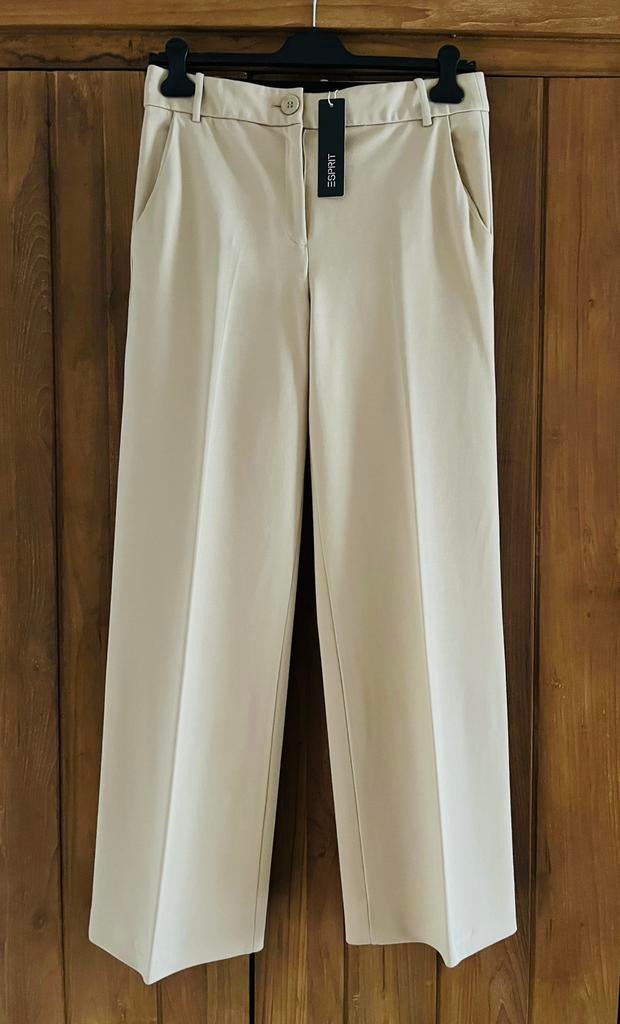 Nieuwe Esprit broek maat 40/32, Kleding | Dames, Broeken en Pantalons, Maat 38/40 (M), Beige, Nieuw, Ophalen of Verzenden
