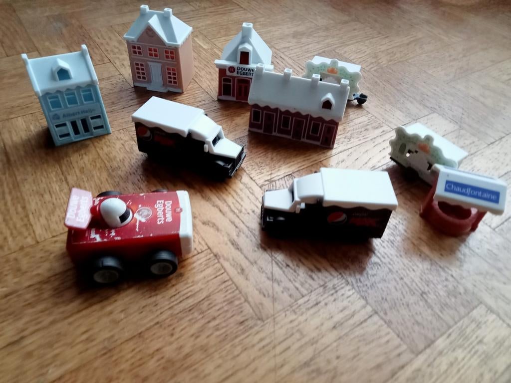 Huisjes en autootjes met merken, Ophalen of Verzenden, Gebruikt