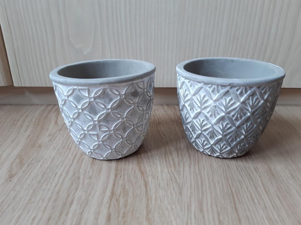 Lot de 2 cache-pots gris et blancs Ovata, Enlèvement ou Envoi, Moins de 25 cm, Rond, Utilisé
