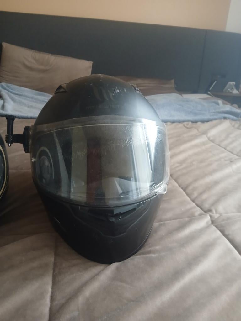 Brommer helm, Ophalen