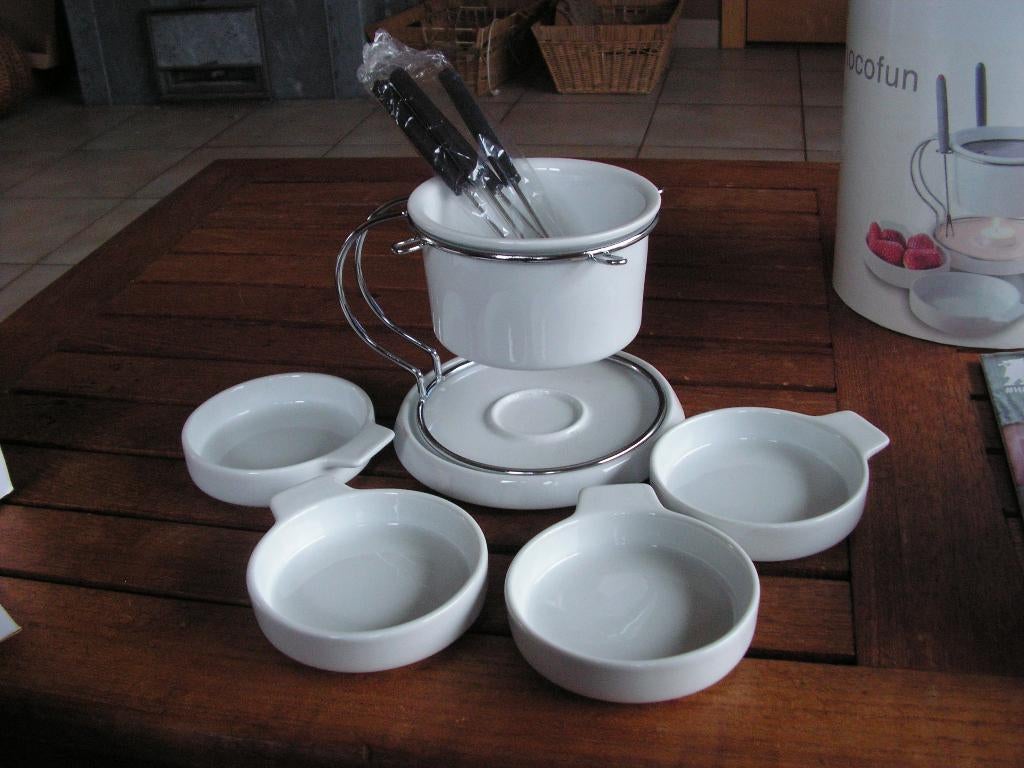 Set Chocofun pour faire une fondue au chocolat., Enlèvement ou Envoi, Neuf, Bougie chauffe-plat, Service à fondue