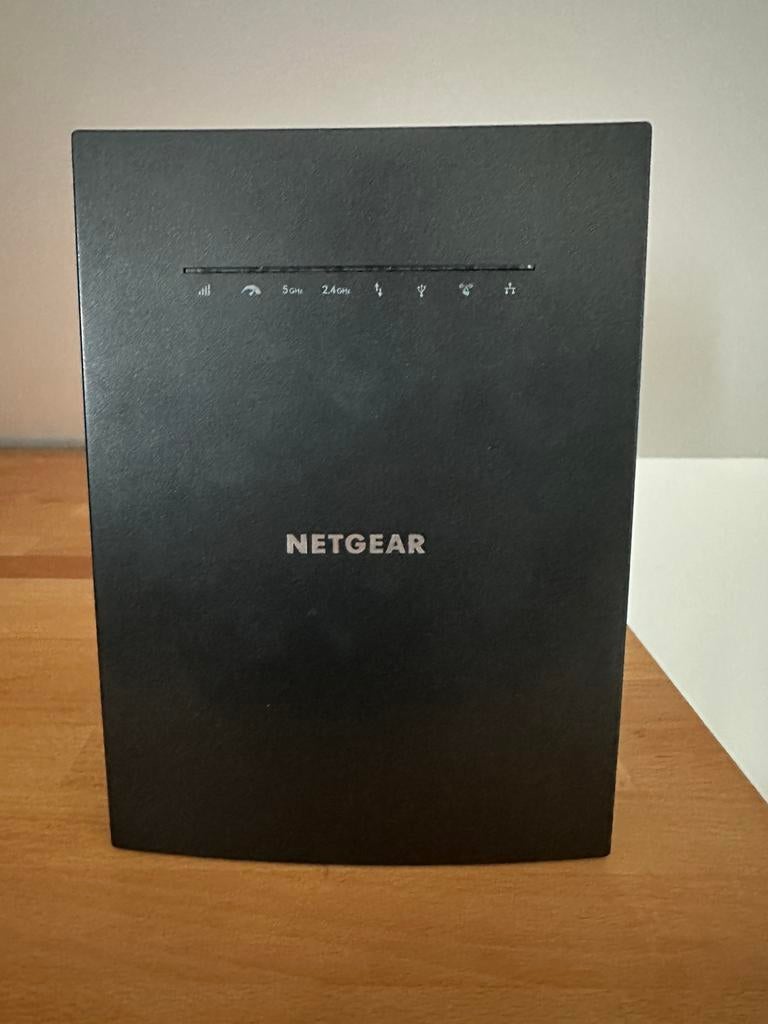 Netgear Nighthawk X6S wifi extender, Informatique & Logiciels, Routeurs & Modems, Utilisé, Routeur avec modem, Enlèvement