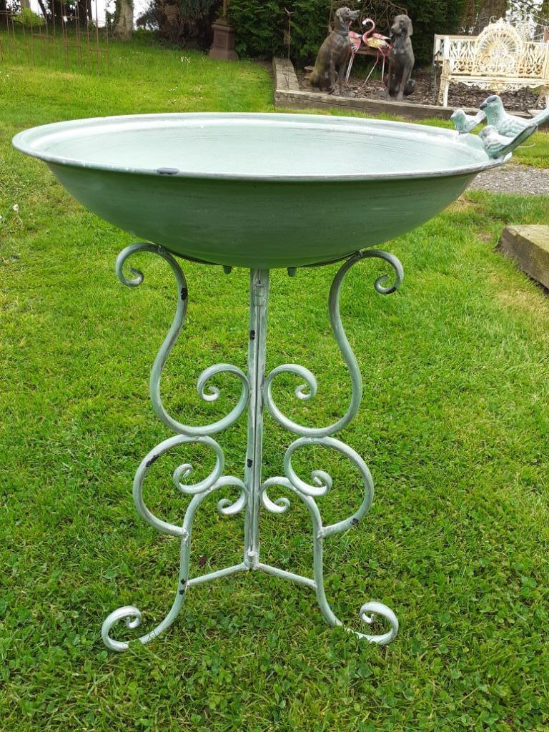 Prachtig vogelbad van gepatineerd metaal, Tuin en Terras, Ophalen of Verzenden, Nieuw, Overige materialen, Overige typen