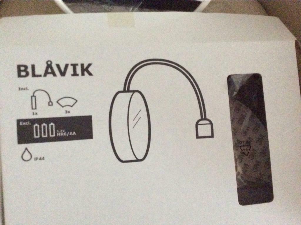 Spiegel met verlichting.   Blavik     IKEA.   Nieuw!, Huis en Inrichting, Ophalen of Verzenden, Nieuw