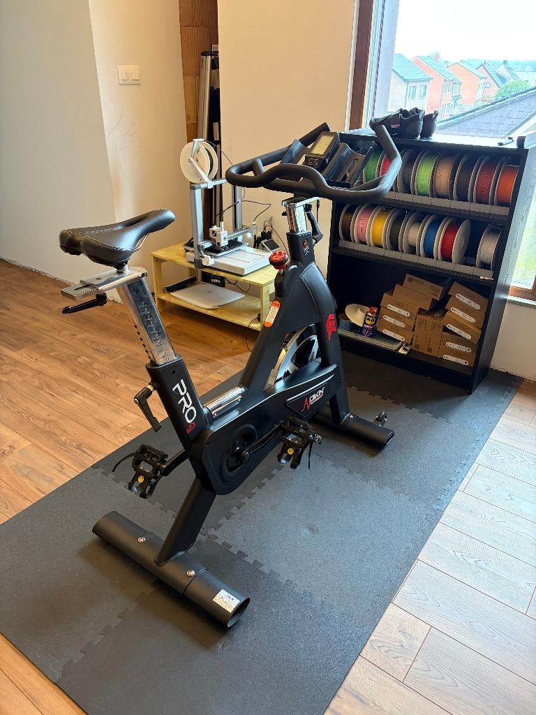 DKN Speedbike Pro-1 Spinningfiets - Zwift compatibel, Sport en Fitness, Fitnessapparatuur, Zo goed als nieuw, Spinningfiets, Ophalen