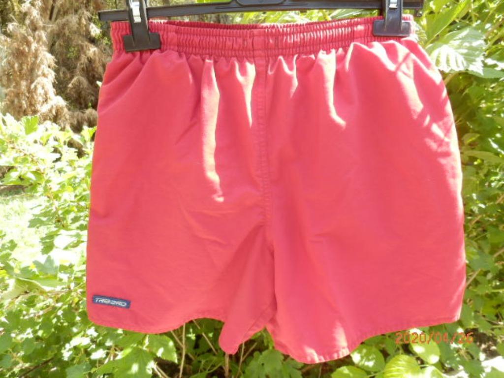 (5 )- shorts homme t.L rouge - decathlon -, Vêtements | Hommes, Vêtements de sport, Rouge, Enlèvement ou Envoi, Marche ou Plein air