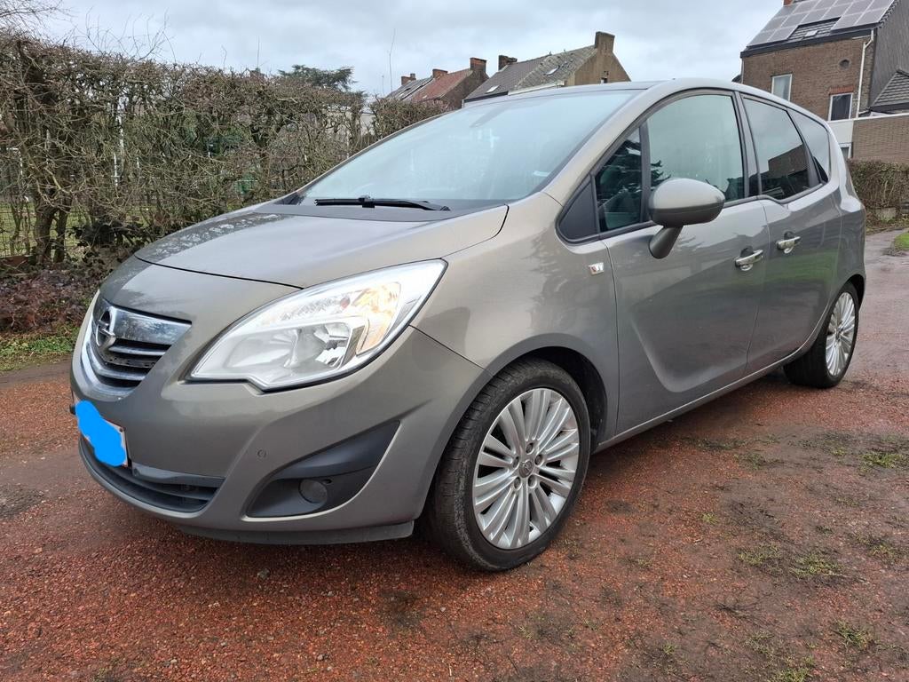 1.7 cdti 2011, Auto's, Opel, Euro 5, Leder en Stof, Parkeersensor, Particulier